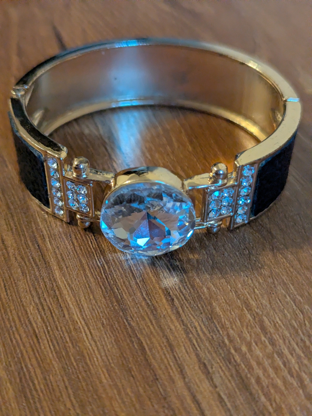 Gold-Tone Bracelet with Clear Crystal and Black Inlay